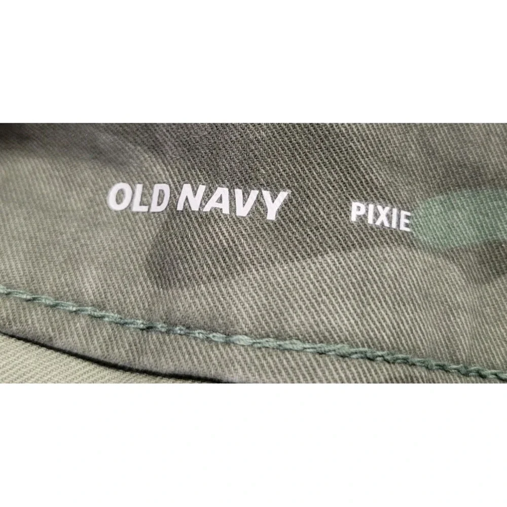 Old Navy Chino Camo Pixie Pants Green Womens‎ Size 18 Straight Leg - Picture 5 of 10